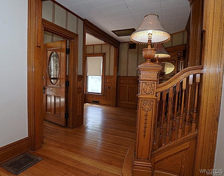 655 Prospect Avenue Buffalo, NY 14213 - Photo 6 of 36