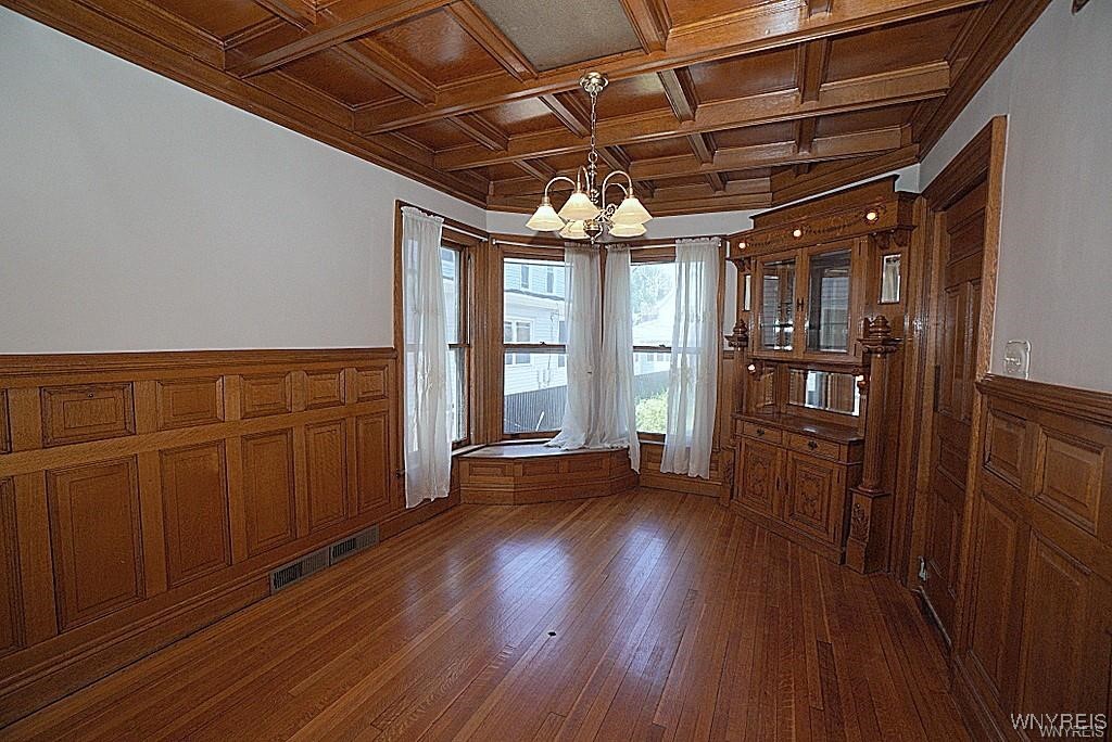 655 Prospect Avenue Buffalo, NY 14213 - Photo 9 of 36