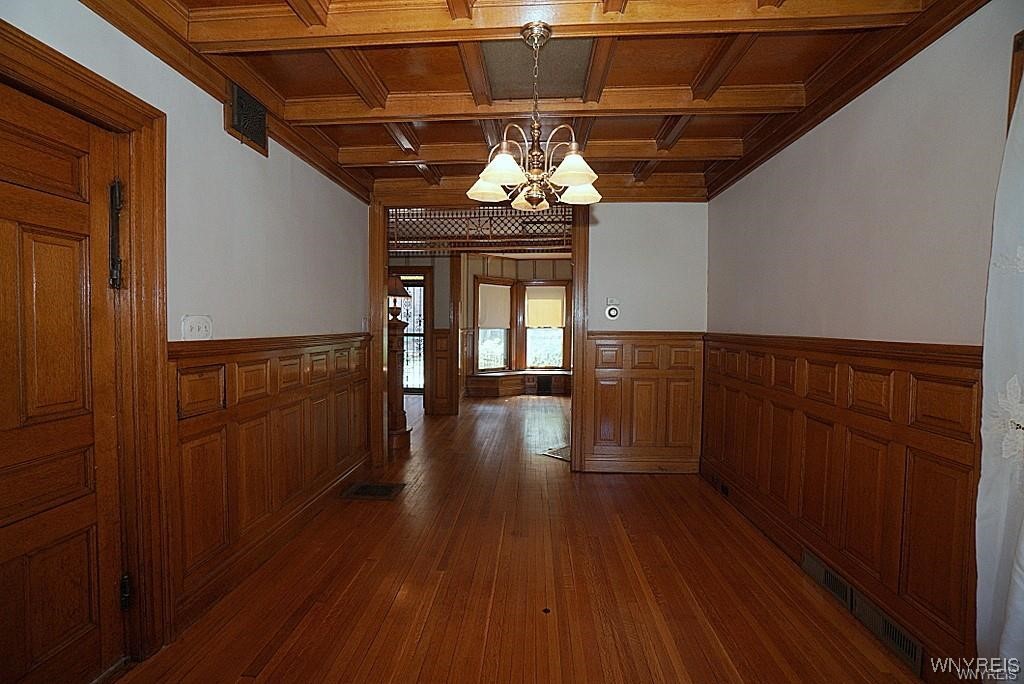 655 Prospect Avenue Buffalo, NY 14213 - Photo 10 of 36