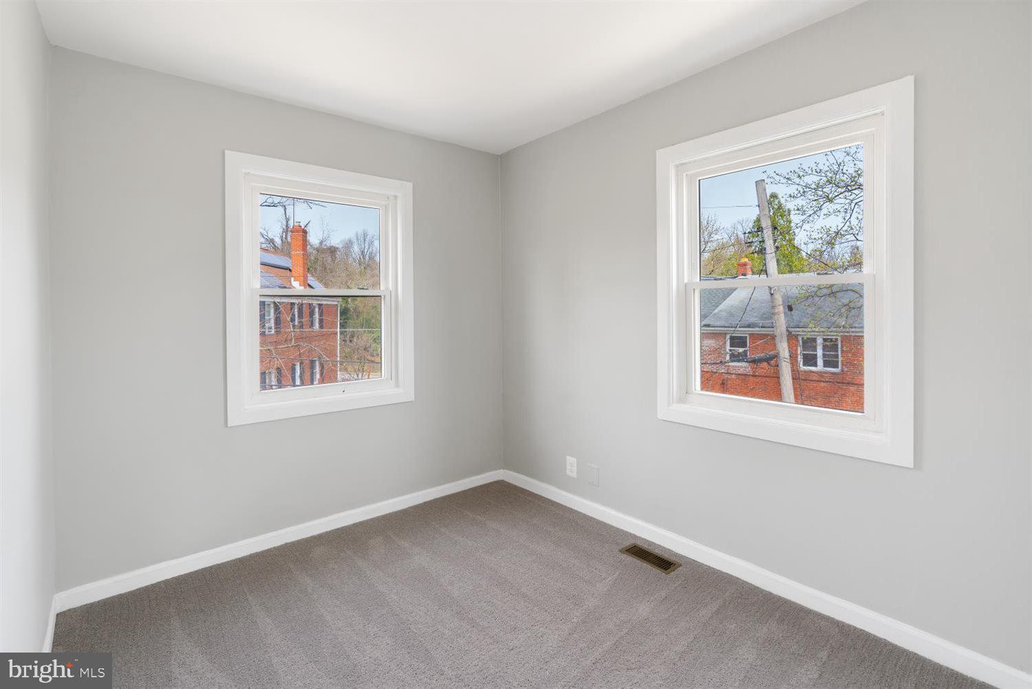 3800 Rokeby Road Baltimore, MD 21229 - Photo 22 of 35