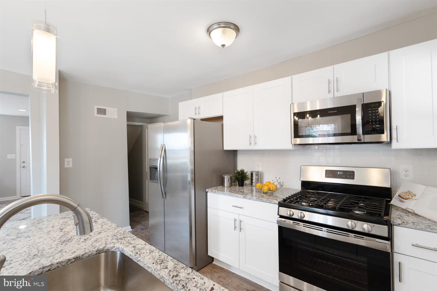 3800 Rokeby Road Baltimore, MD 21229 - Photo 4 of 35
