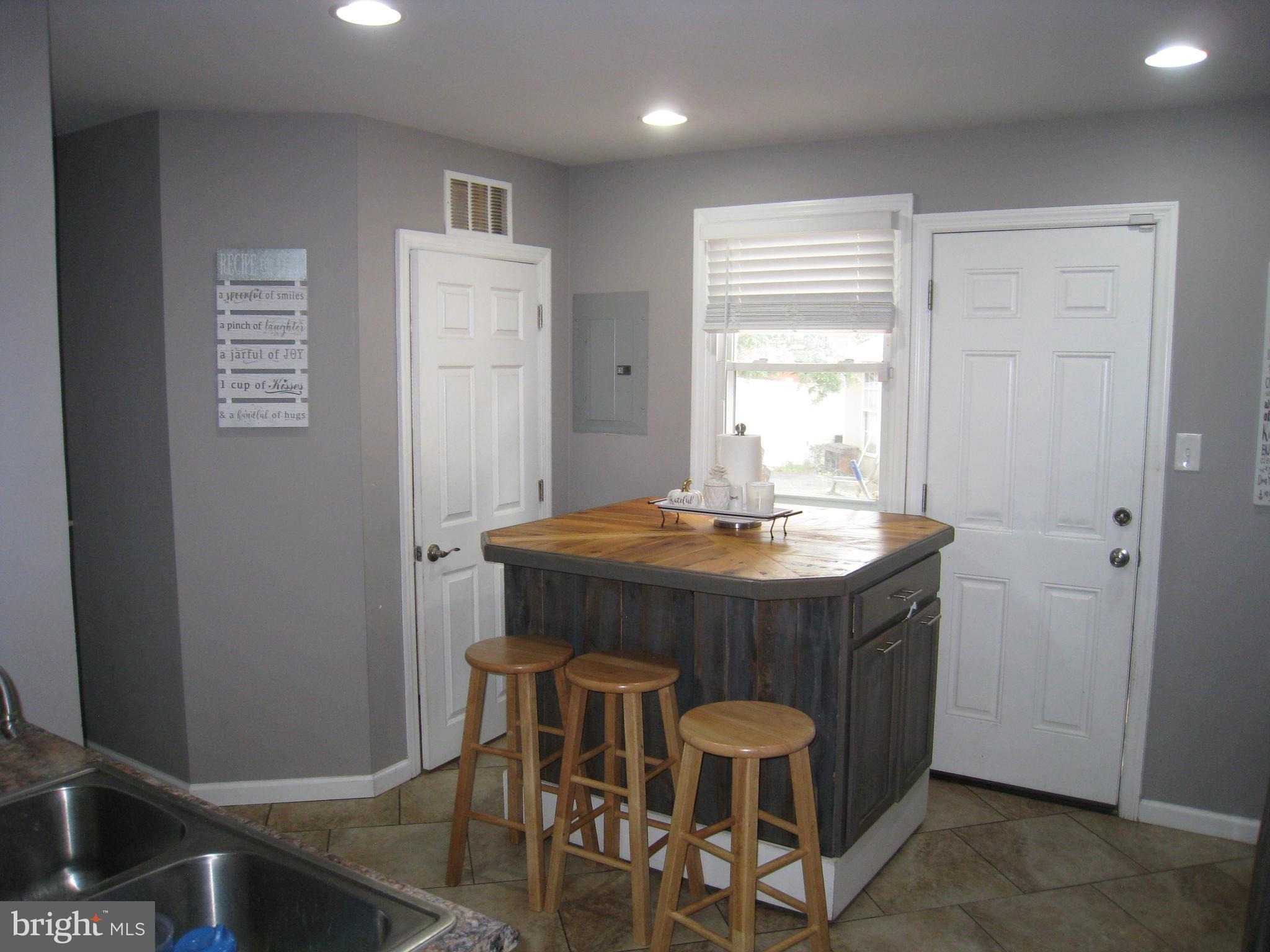1011 Crest Road Pine Hill, NJ 08009 - Photo 10 of 44 Gallery Image 10