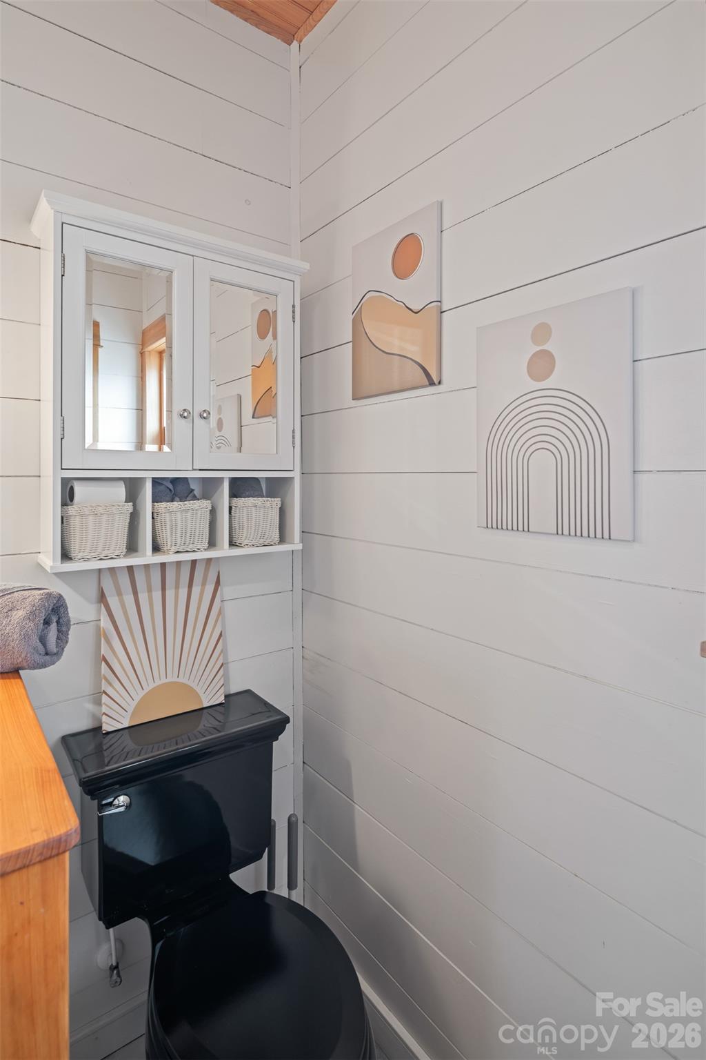 1333 Park Vista Road West Jefferson, NC 28694 - Photo 21 of 39 a view of livingroom with furniture