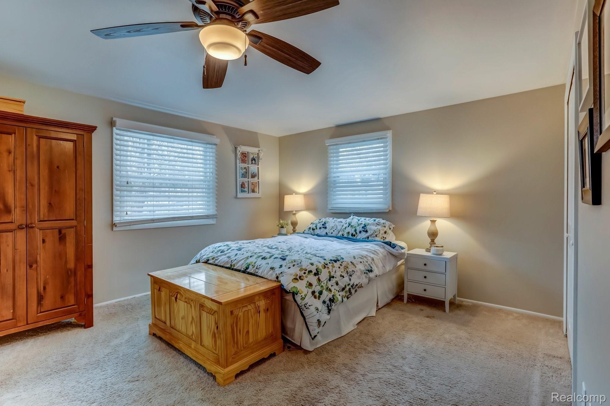15530 Riverside Drive Livonia, MI 48154 - Photo 16 of 26 15530 Riverside Drive, Livonia, MI-18.jpg-SMALL