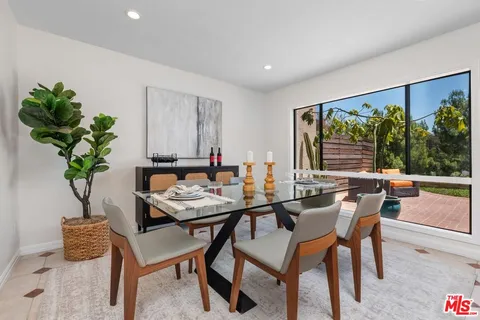 $1,915,000 | 2632 Claray Drive, Los Angeles, CA 90077
