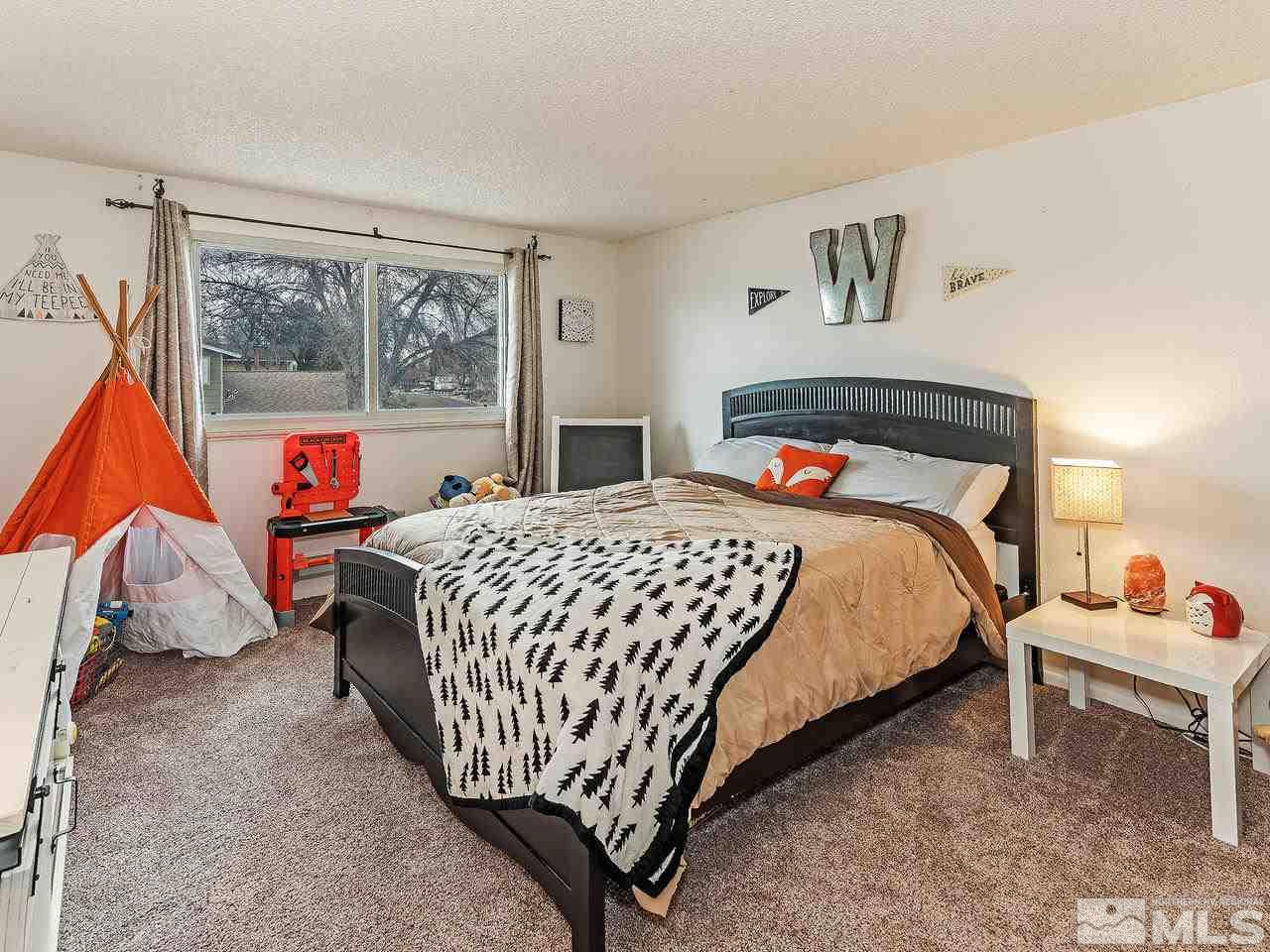 960 Cambridge Way Reno, NV 89511 - Photo 13 of 18 Photo 13