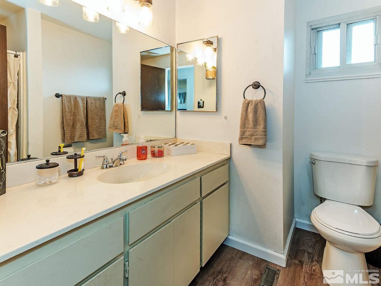 960 Cambridge Way Reno, NV 89511 - Photo 14 of 18 Photo 14
