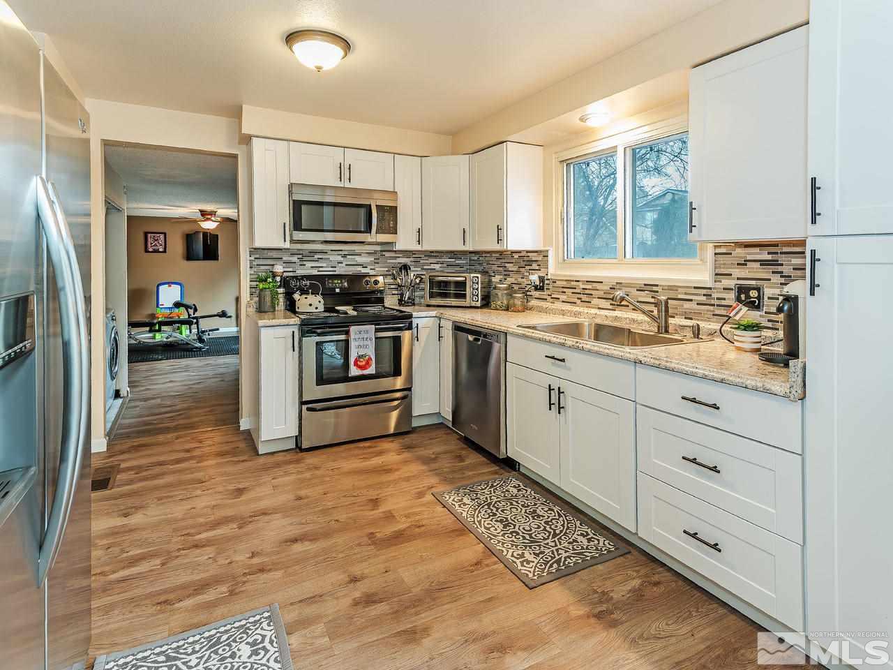 960 Cambridge Way Reno, NV 89511 - Photo 5 of 18 Photo 5