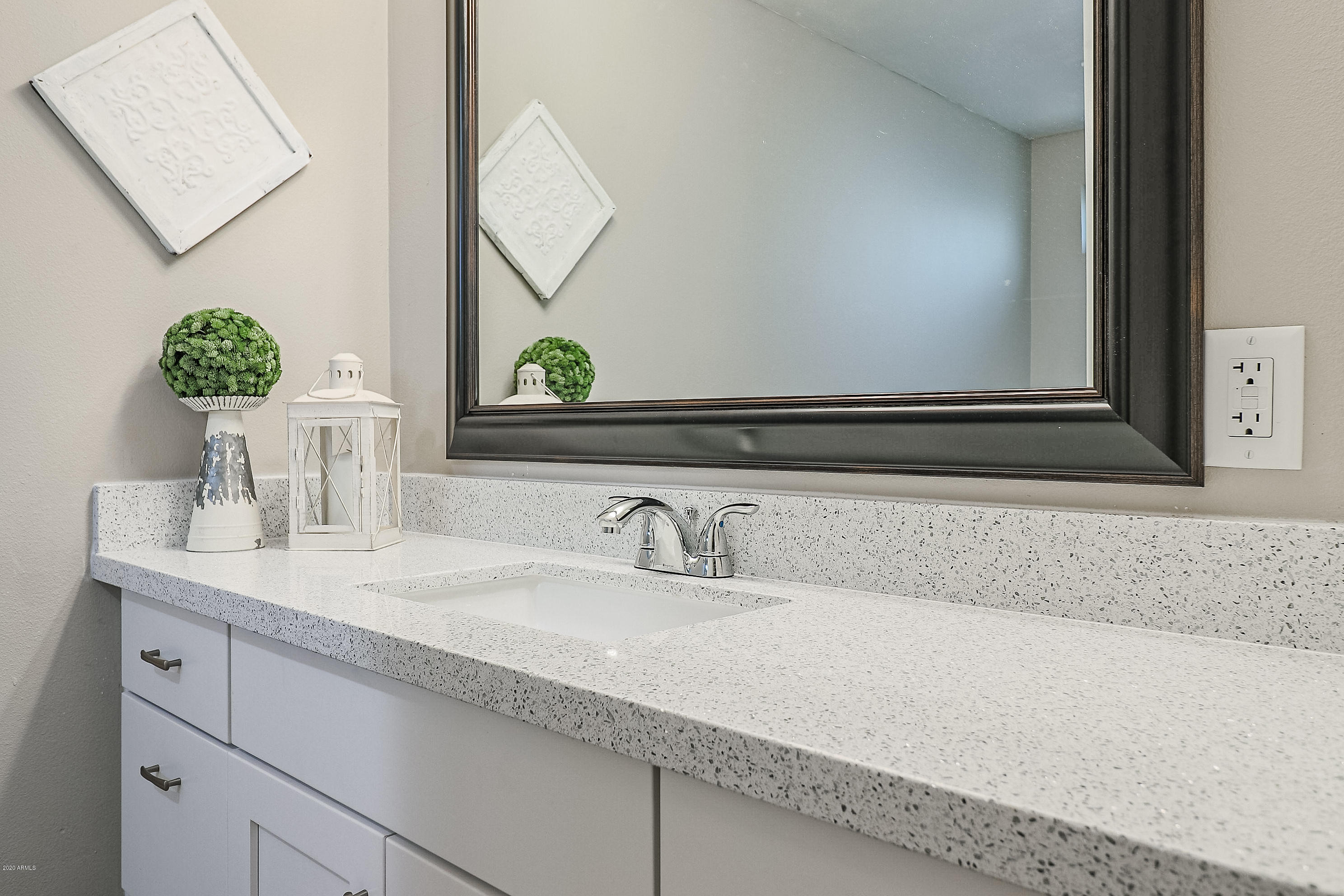 3332 West Granada Road Phoenix, AZ 85009 - Photo 19 of 25 all new quartz counter
