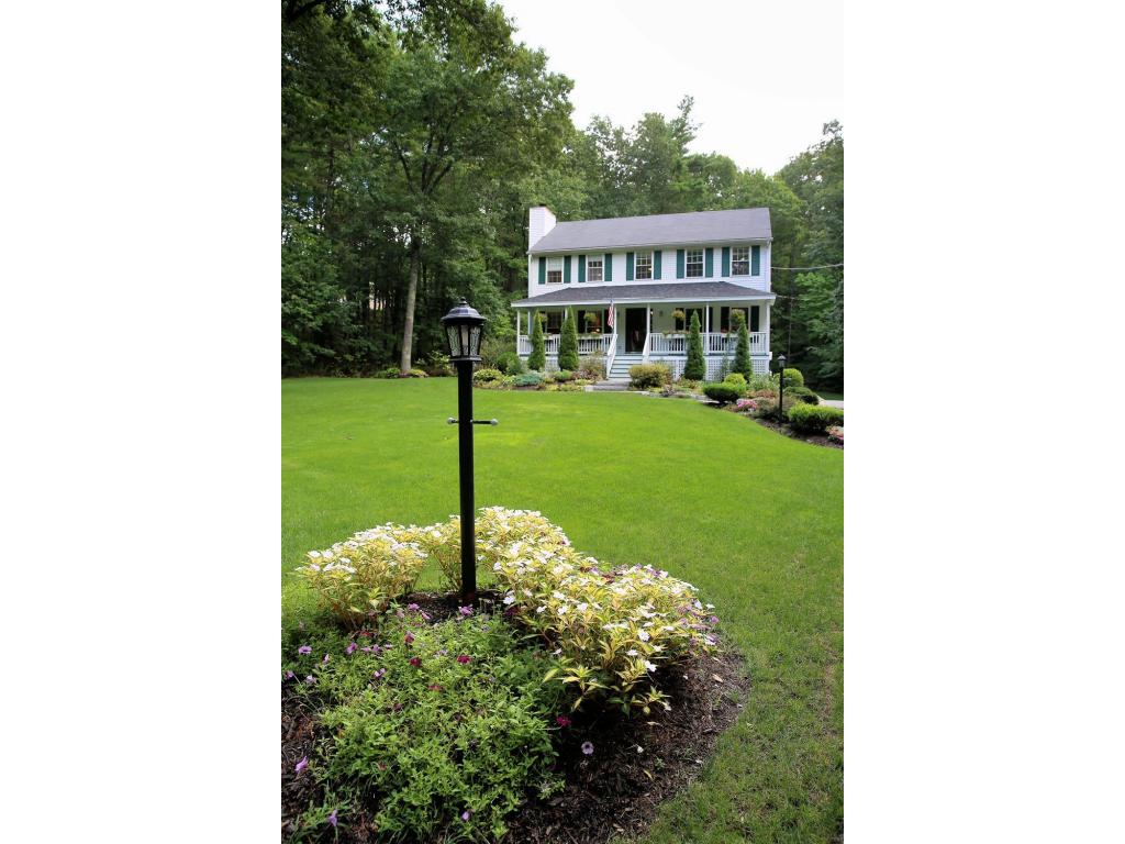 13 Oaklands Road Exeter, NH 03833 - Photo 2 of 36