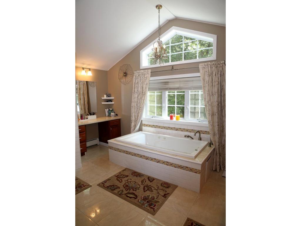 13 Oaklands Road Exeter, NH 03833 - Photo 27 of 36