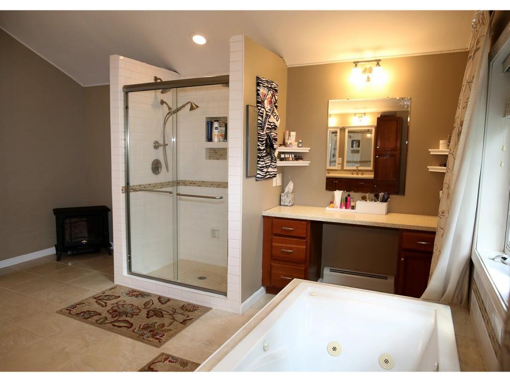 13 Oaklands Road Exeter, NH 03833 - Photo 28 of 36