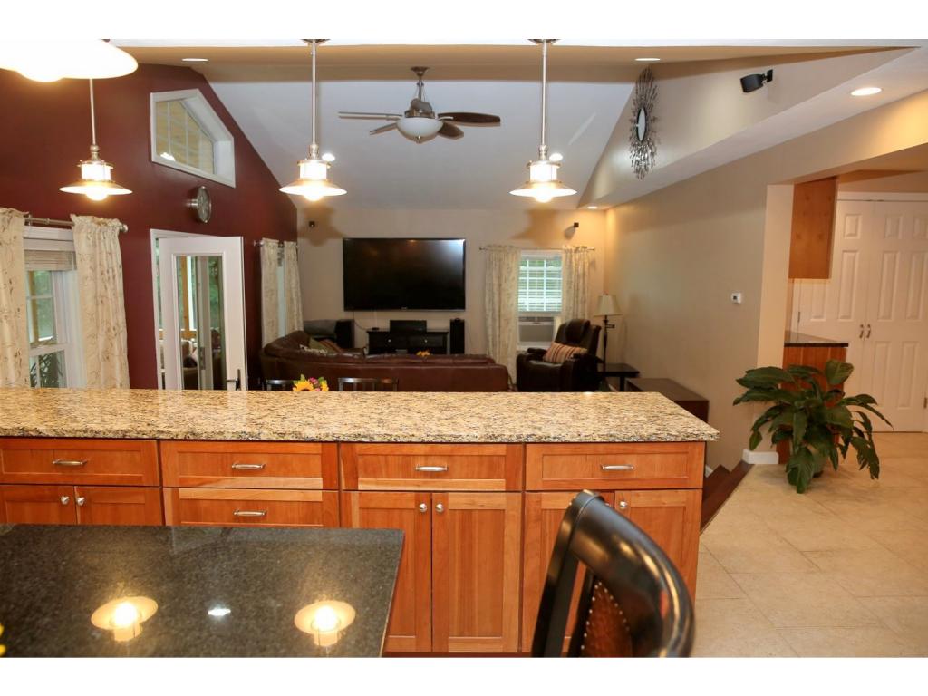 13 Oaklands Road Exeter, NH 03833 - Photo 9 of 36