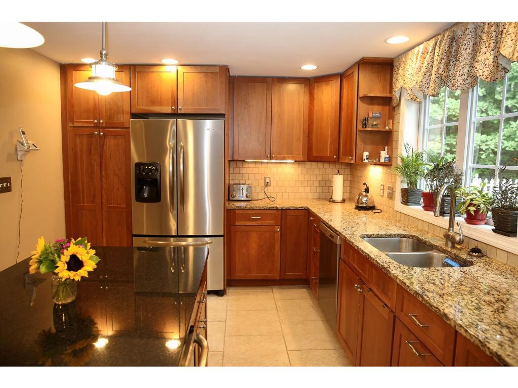 13 Oaklands Road Exeter, NH 03833 - Photo 10 of 36