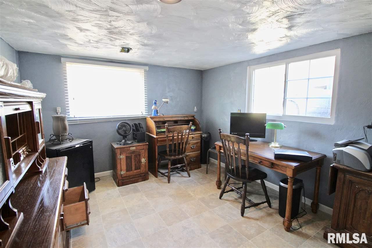 7995 Pin Oak Road Manito, IL 61546 - Photo 20 of 33 Gallery Image 20