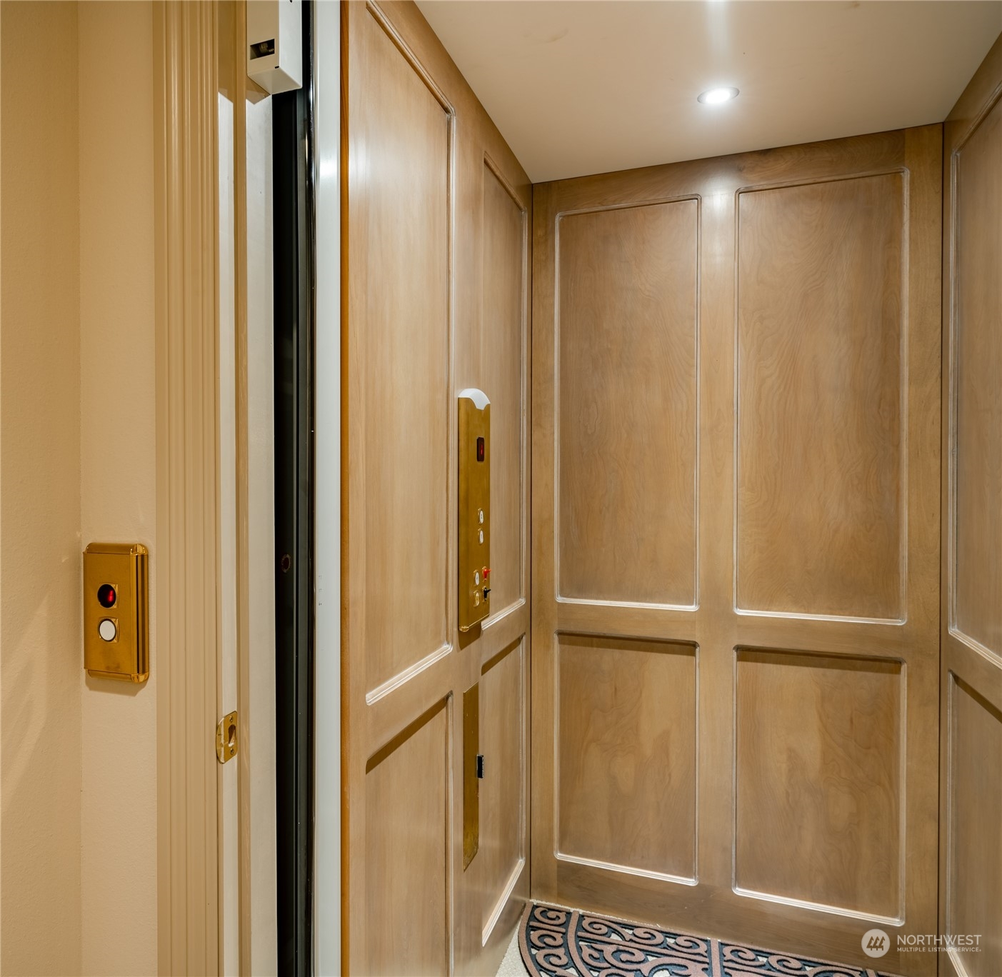 5436 Night Heron Drive Blaine, WA 98230 - Photo 22 of 40 a bathroom with a glass shower door