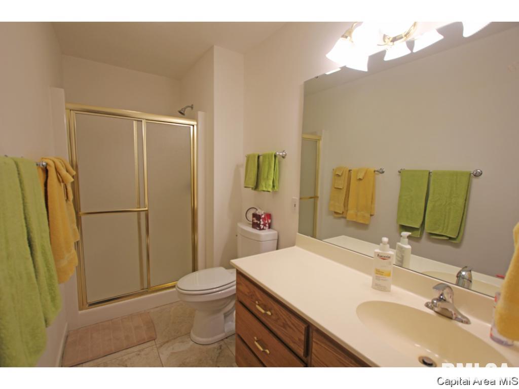 2828 Cronin Drive Springfield, IL 62711 - Photo 13 of 25 Gallery Image 13