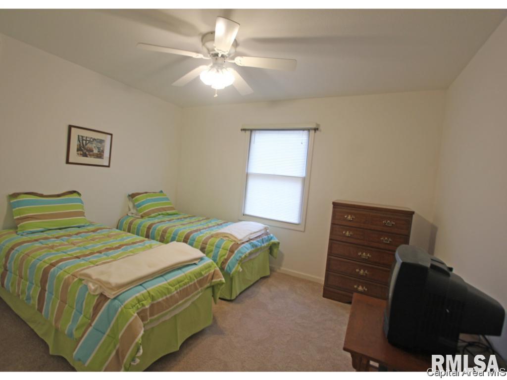 2828 Cronin Drive Springfield, IL 62711 - Photo 18 of 25 Gallery Image 18