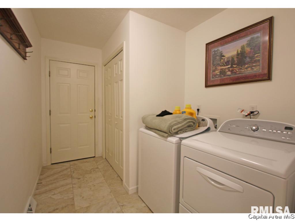 2828 Cronin Drive Springfield, IL 62711 - Photo 20 of 25 Gallery Image 20