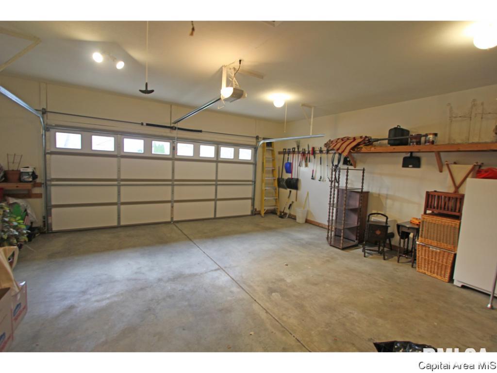 2828 Cronin Drive Springfield, IL 62711 - Photo 21 of 25 Gallery Image 21