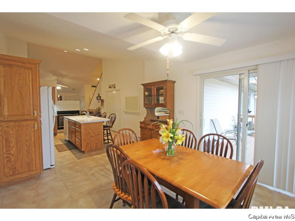 2828 Cronin Drive Springfield, IL 62711 - Photo 10 of 25 Gallery Image 10