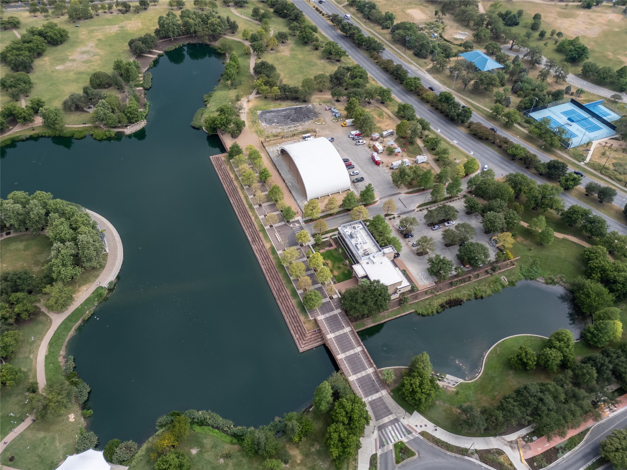 1701 Simond Avenue, Unit 302 Austin, TX 78723 - Photo 28 of 28 an aerial view of a house having outdoor space