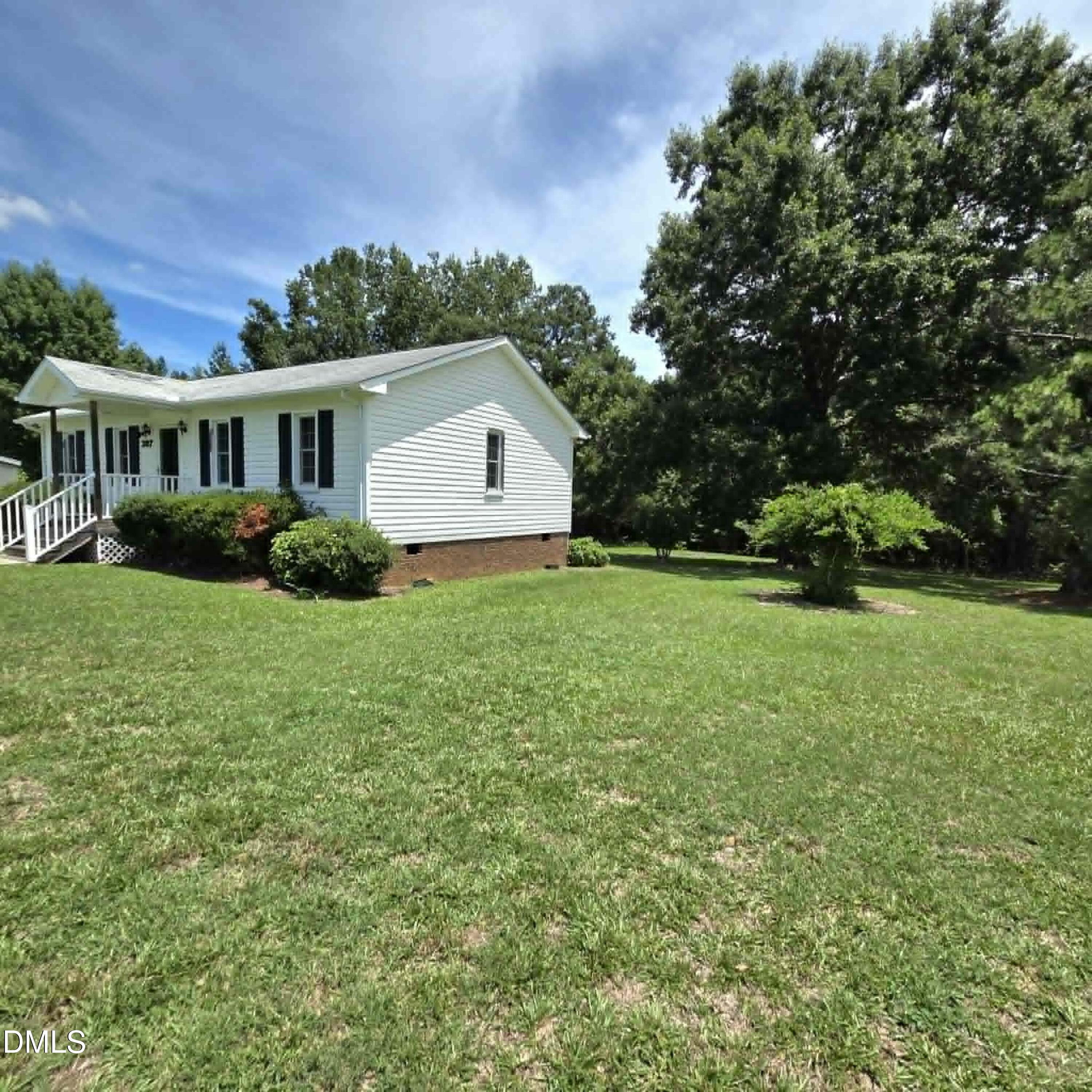 307 Slate Top House Road Clayton, NC 27520 - Photo 2 of 24 WELCOME HOME!