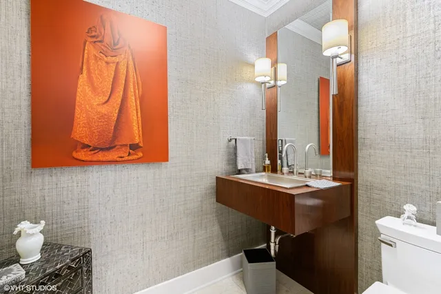 $899,000 | 1155 North Dearborn Street, Unit 1003, Chicago, IL 60610