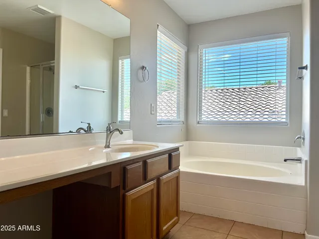 $2,495 | 6614 West Hess Street, Phoenix, AZ 85043