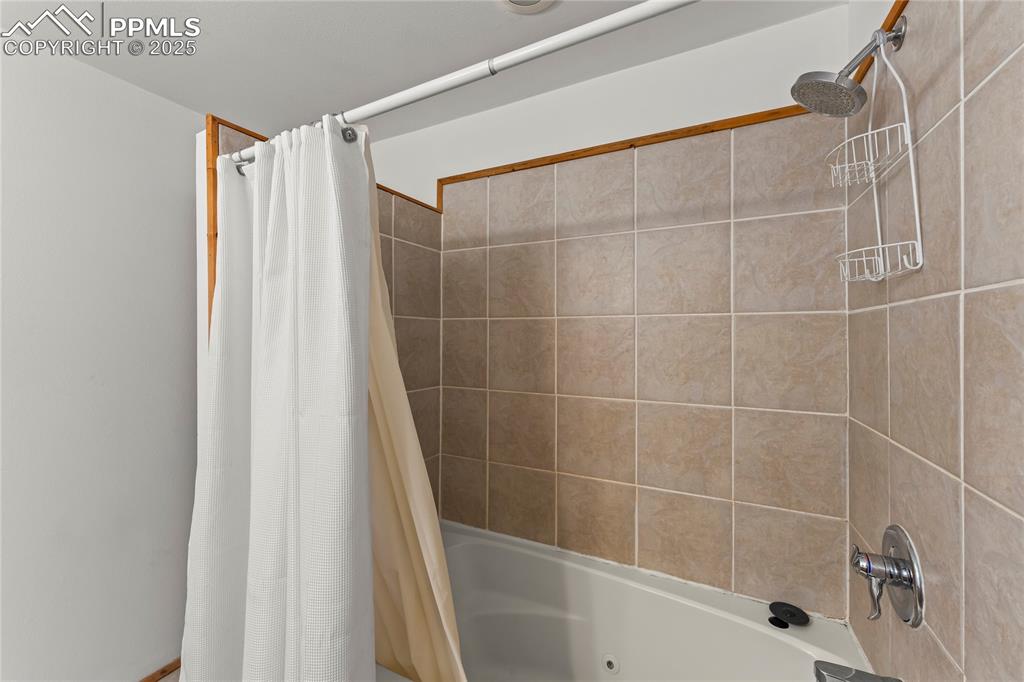 8234 Highway 24 Cascade, CO 80809 - Photo 14 of 23