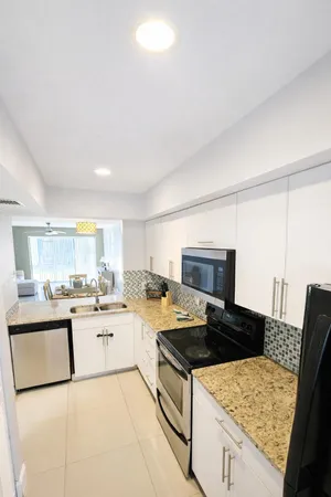 $2,200 | 11596 Northwest 45th Street, Unit 4, Coral Springs, FL 33065