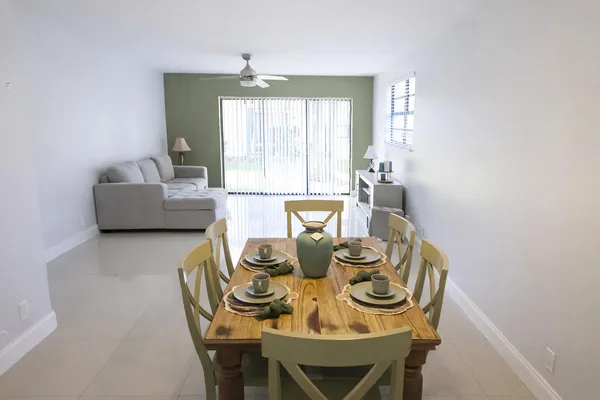 $2,200 | 11596 Northwest 45th Street, Unit 4, Coral Springs, FL 33065