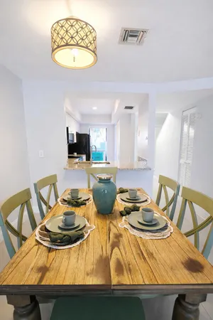 $2,200 | 11596 Northwest 45th Street, Unit 4, Coral Springs, FL 33065