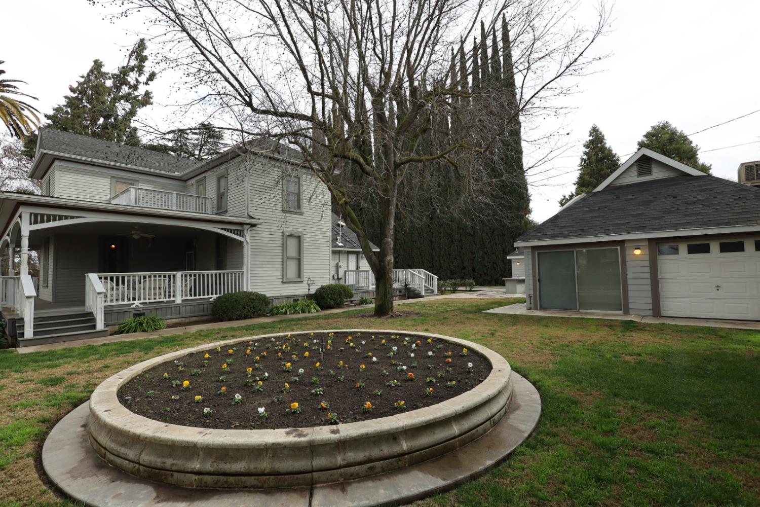 6375 Murphy Avenue Laton, CA 93242 - Photo 32 of 68 a view of a house with a yard