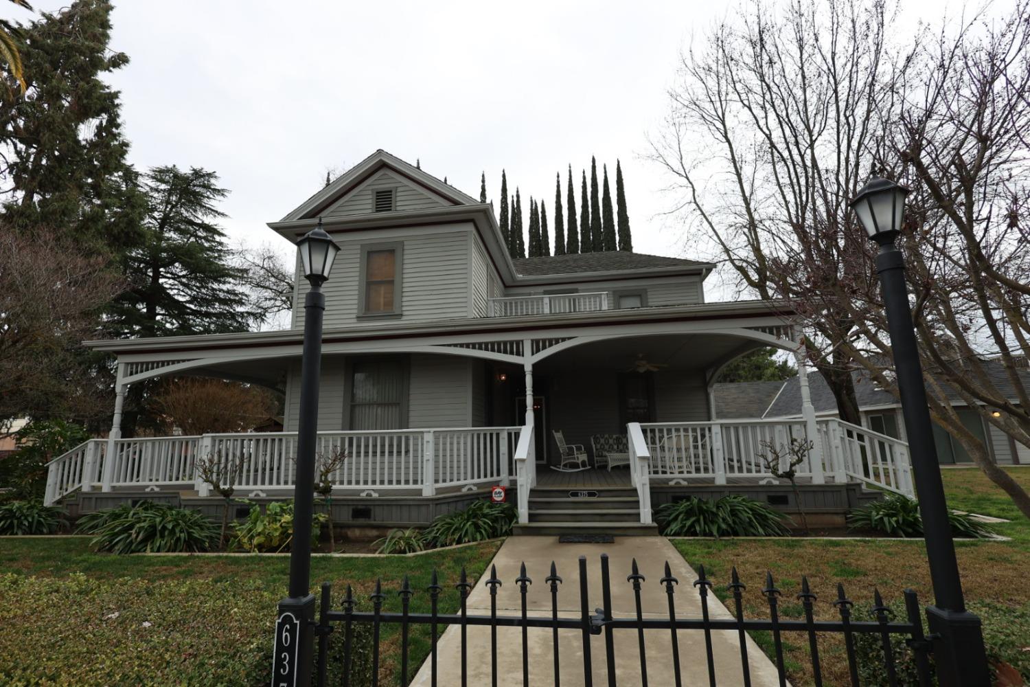 6375 Murphy Avenue Laton, CA 93242 - Photo 37 of 68 a front view of house with yard and green space