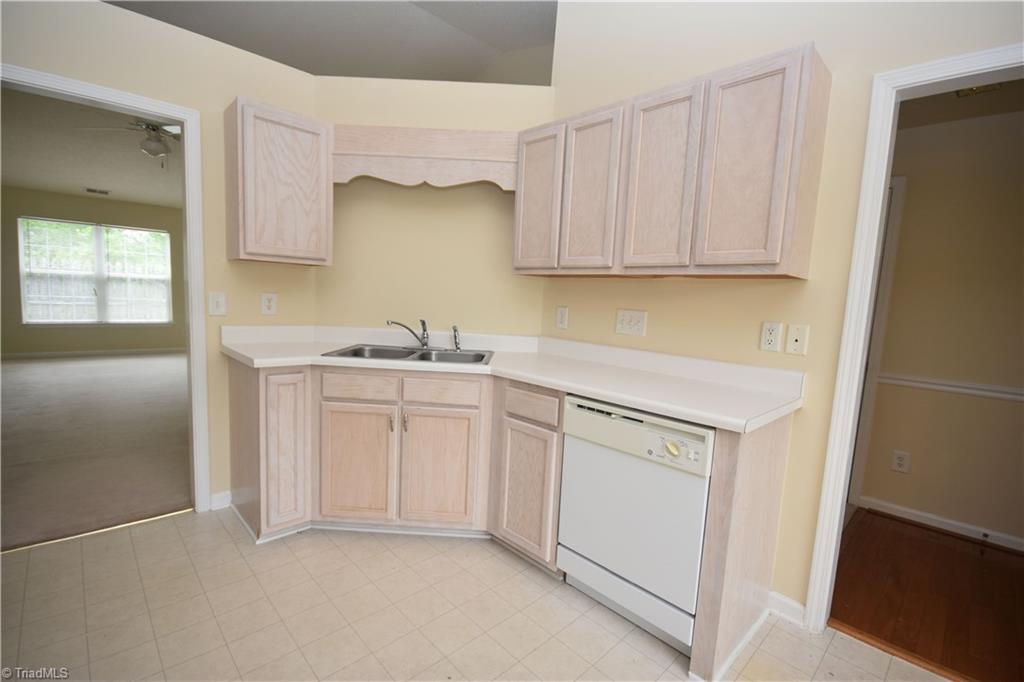 2772 WaterStone Loop High Point, NC 27265 - Photo 4 of 4