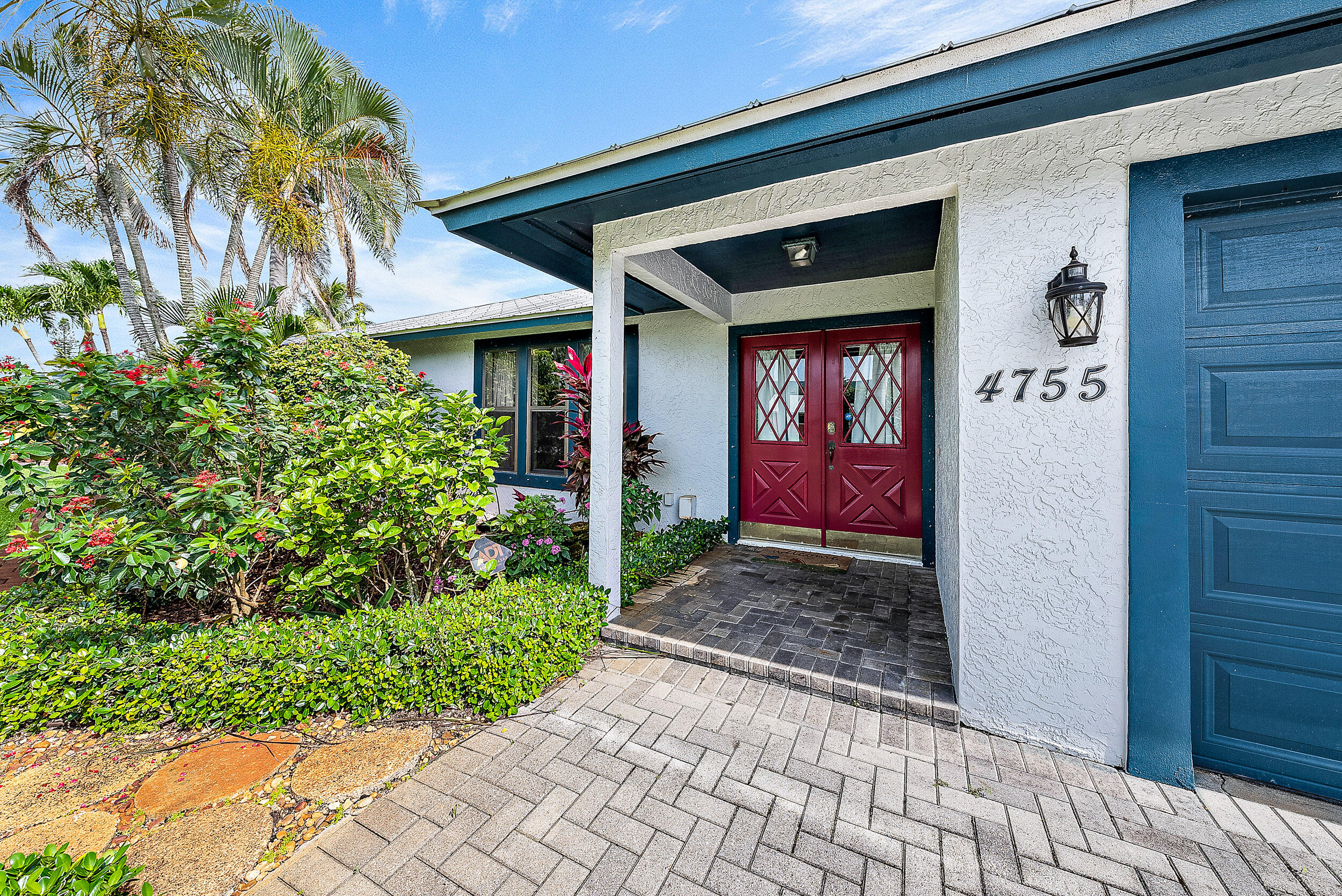 4755 Southeast Manatee Terrace Stuart, FL 34997 - Photo 18 of 24 Porch