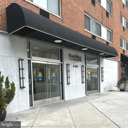 a view of a building with shower doors