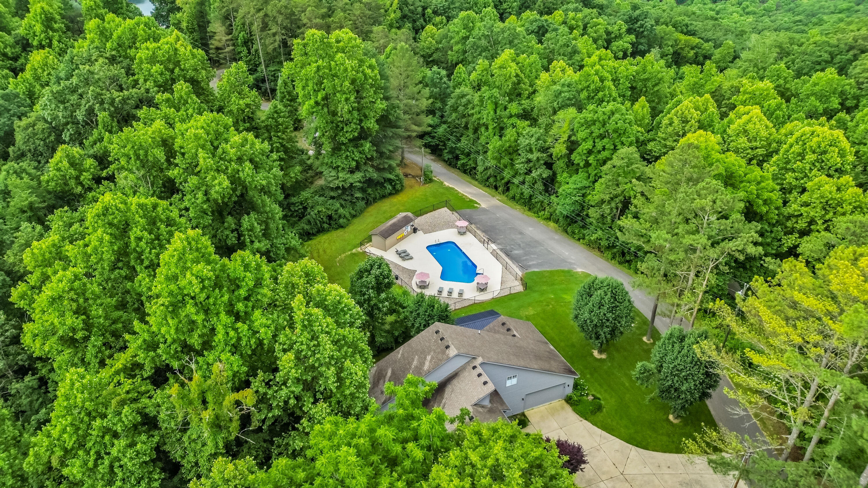 2394 Roberts Bend Road Burnside, KY 42519 - Photo 68 of 104 16