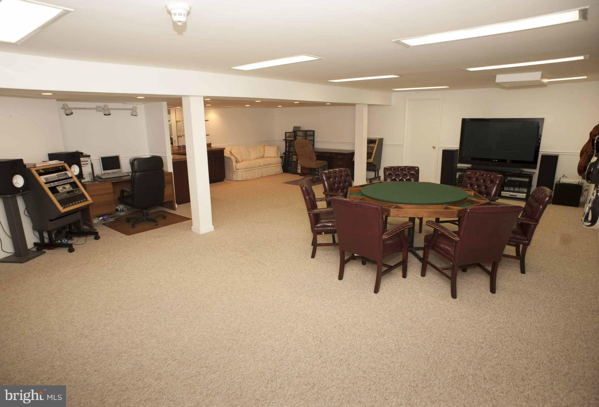 13400 Cambria Farms Road Phoenix, MD 21131 - Photo 21 of 30 Family Room