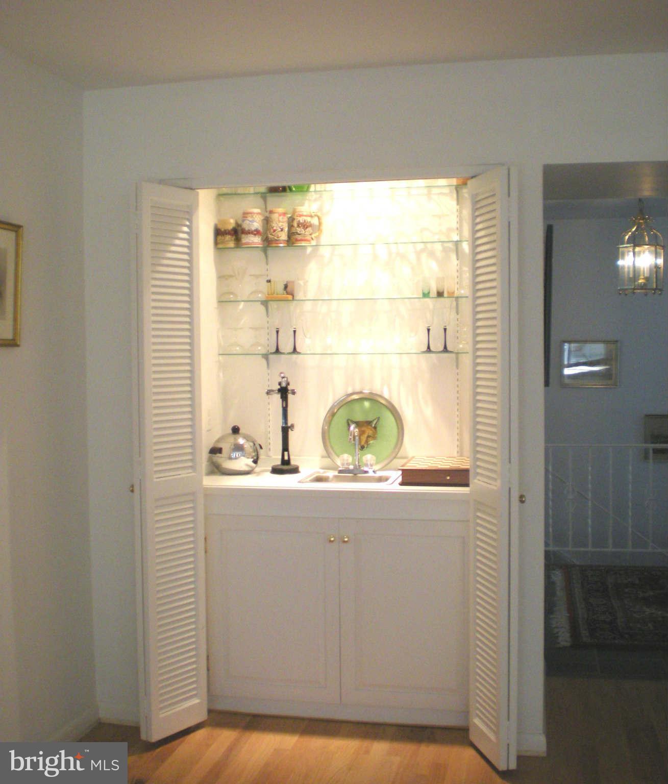 13400 Cambria Farms Road Phoenix, MD 21131 - Photo 10 of 30 Living Room