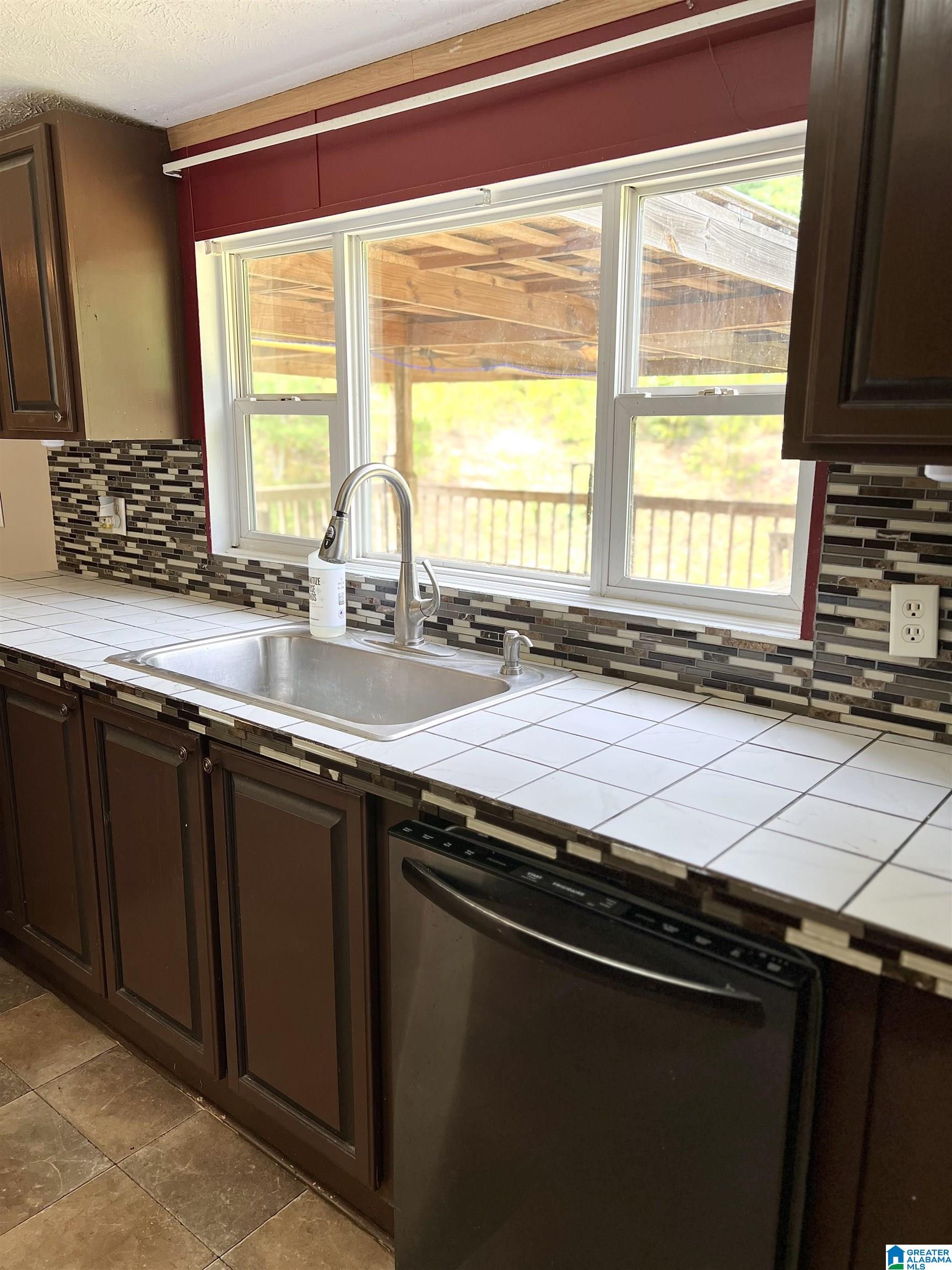 311 Hilltop Road Weaver, AL 36277 - Photo 4 of 36