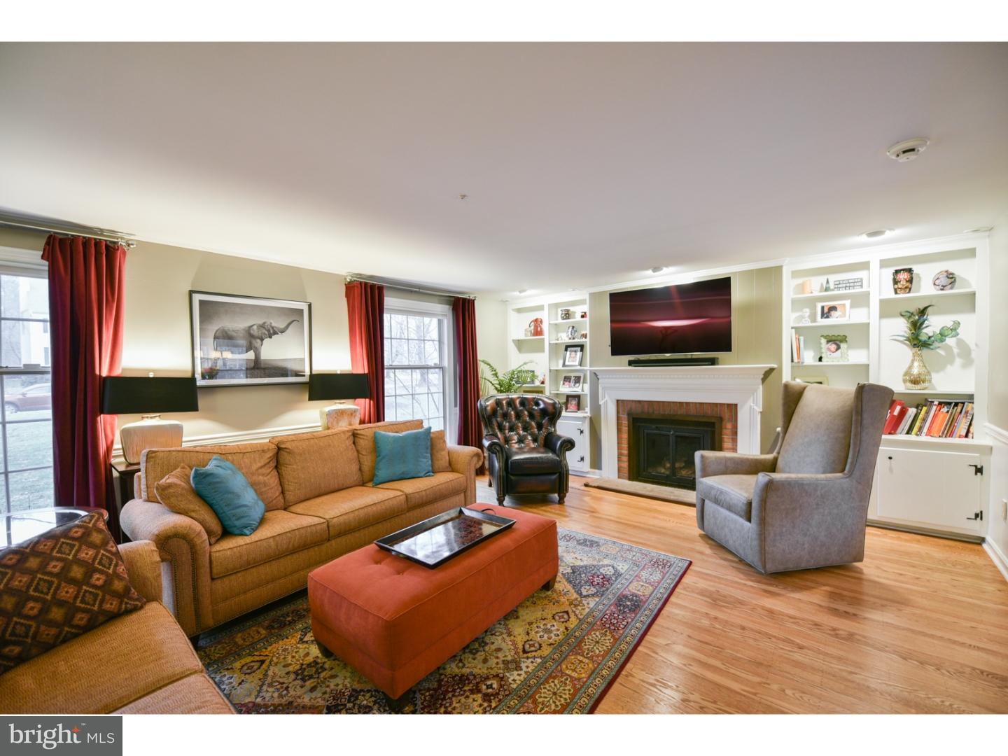 1689 Stephens Drive Wayne, PA 19087 - Photo 4 of 25 Living Room