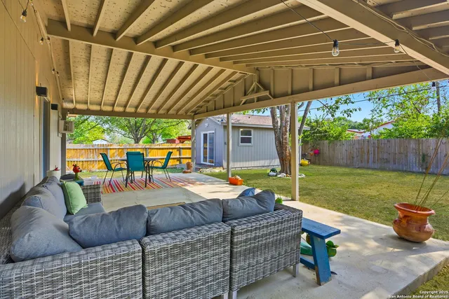 $329,000 | 434 Millwood Lane, San Antonio, TX 78216