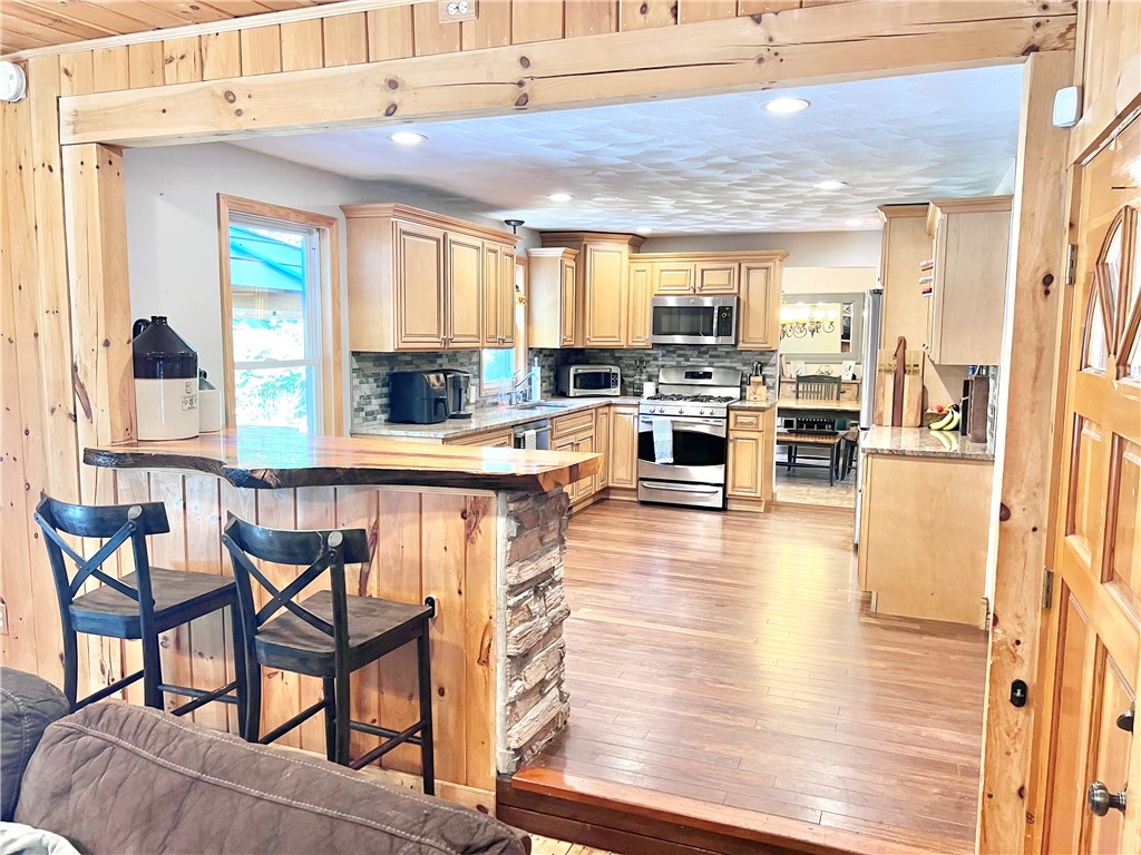 55 Talbut Road Scituate, RI 02831 - Photo 5 of 24