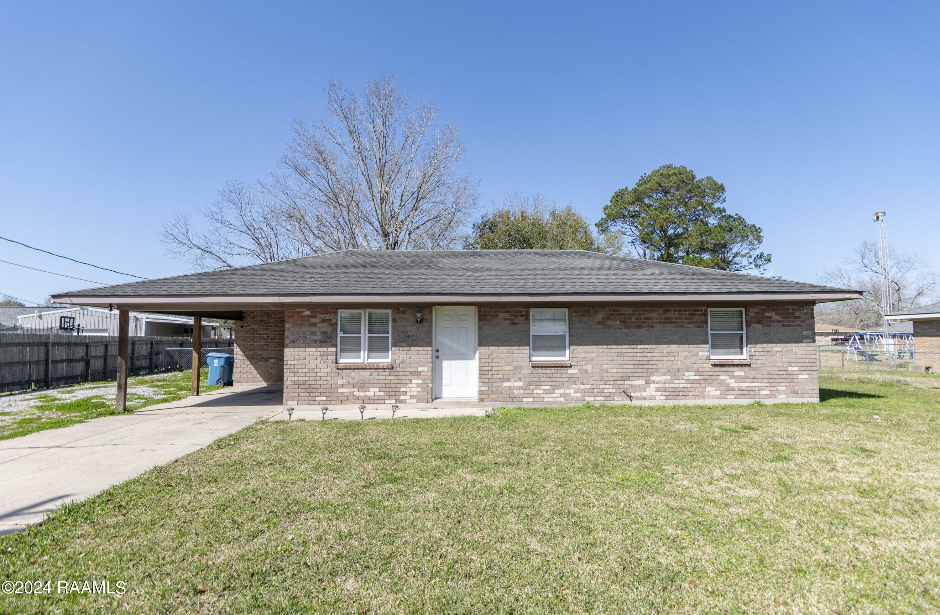 1912 Gendarme Road Carencro, LA 70520 - Photo 1 of 31 Front of House