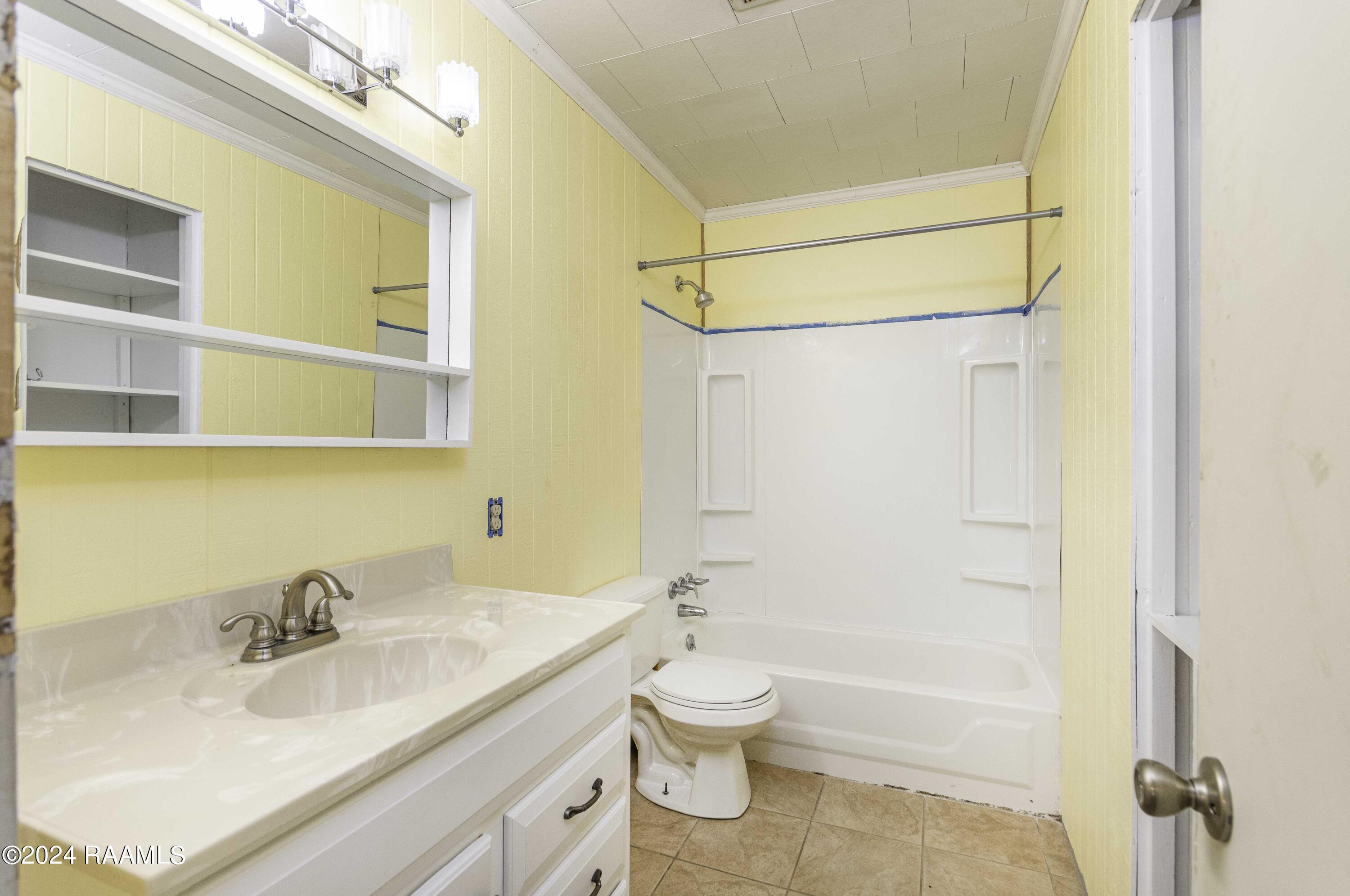 1912 Gendarme Road Carencro, LA 70520 - Photo 12 of 31 Bathroom