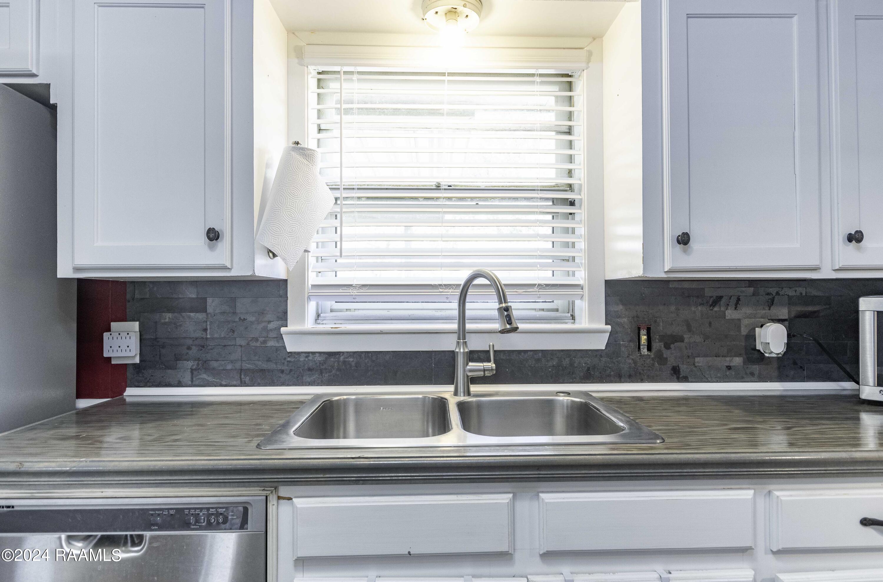 1912 Gendarme Road Carencro, LA 70520 - Photo 5 of 31 Kitchen