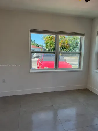 $1,750 | 615 Northeast 3rd Street, Unit 1, Hallandale Beach, FL 33009