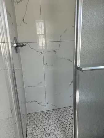 $1,750 | 615 Northeast 3rd Street, Unit 1, Hallandale Beach, FL 33009